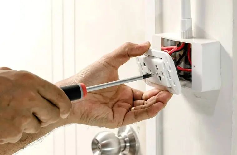Power Point, Socket & Switch Repair / Installation Singapore